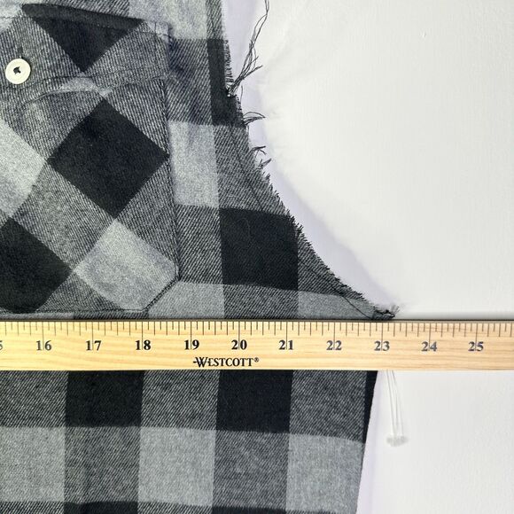 Design In Italy Shirt Men M Black Gray Button Up Check Flannel Sleeveless NWOT - Picture 5 of 7
